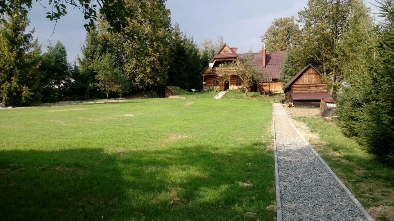 Mietowy Aniol Villa Ustrzyki Dolne Luaran gambar